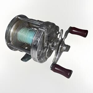 Pflueger Rocket No 1365 Baitcast Fishing Reel